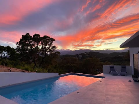 Garden view, Mountain view, Pool view