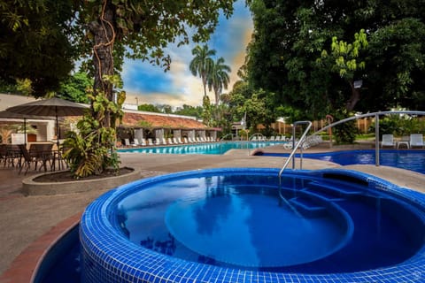 Pool view, Swimming pool