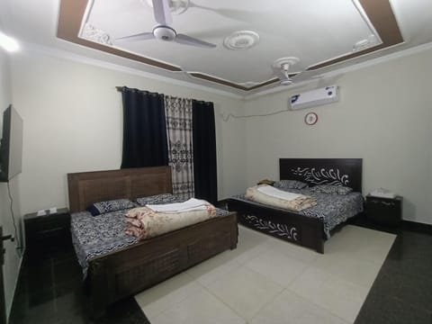 Evergreen Lodge - Unmarried couples are not allowed Vacation rental in Islamabad