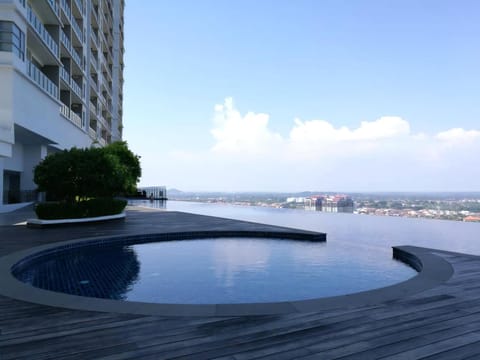 Attic Home Melaka Silverscape Residence & Jonker Appart-hôtel in Malacca