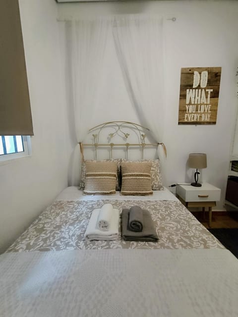 BOHEMIAN & SUITES CATEDRAL -parking Condo in Seville