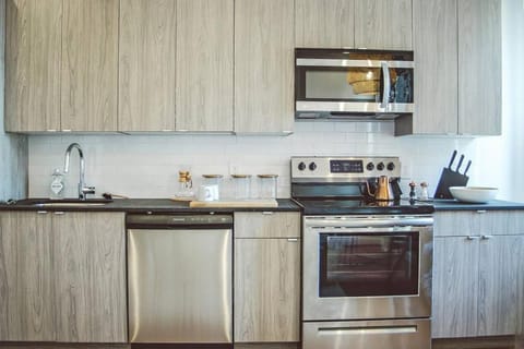 Rail Park Downtown Studio, Amazing Views, CONTACTLESS CHECK-IN Apartment in Philadelphia