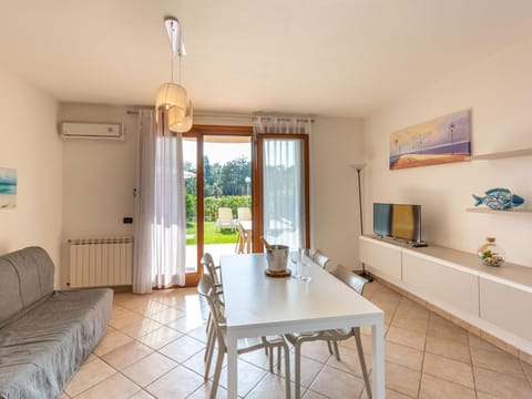 Nice apartment with AC on great Isola di Albarella Condo in Isola Albarella