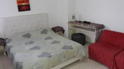 Furnished Short Stay Apartment In Tunis Condominio in Tunis