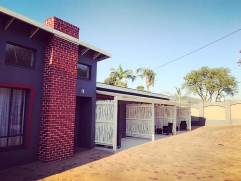 The Red Chimney Alojamiento y desayuno in Pretoria