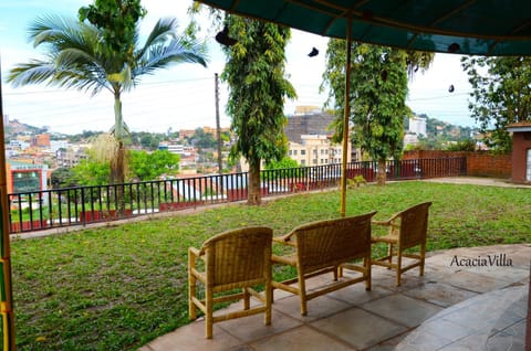 Luxury Acacia Villa with Kampala's Best View Vacation rental in Kampala