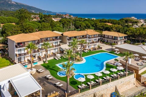 Bird's eye view, Pool view