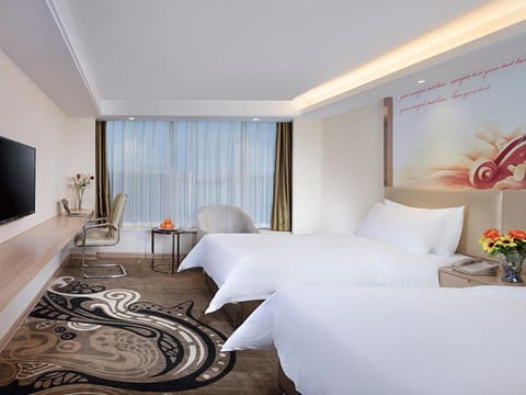 Vienna Hotel (East Plaza of WuHan High-Speed Railway Station) Hotel in Wuhan