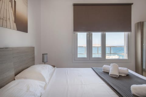 Bed, Photo of the whole room, Bedroom, Sea view