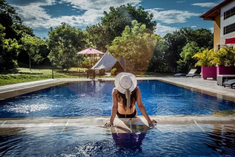 People, Swimming pool