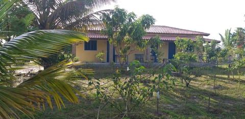 Casa na Praia com Piscina House in State of Espírito Santo, Brazil