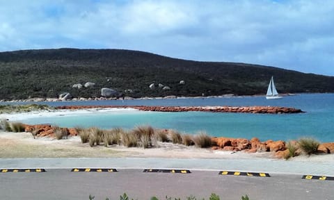 Acclaim Rose Gardens Beachside Holiday Park Camping /
Complejo de autocaravanas in Albany
