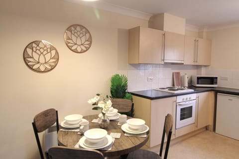 Sunnydale Serviced Apartments - Central Wakefield, spacious apartment Apartment in Wakefield