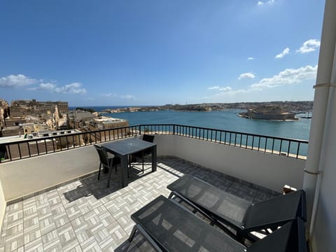 Day, View (from property/room), Balcony/Terrace, Lake view, Sea view, sunbed