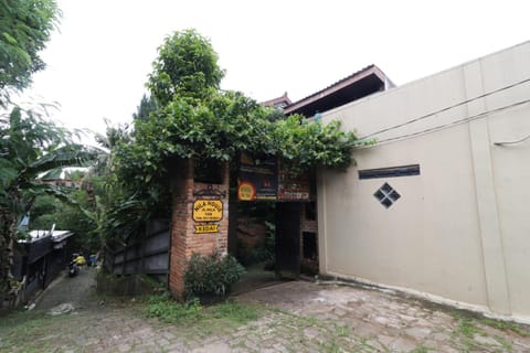 NILA HOUSE, Sharia Family Home Stay Bed and Breakfast in South Jakarta City