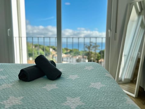 Bed, Sea view