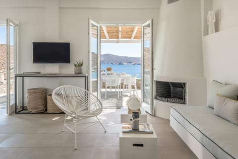 Eneos Kythnos Beach Villas-Executive and Premium Villas Villa in Kea-Kythnos
