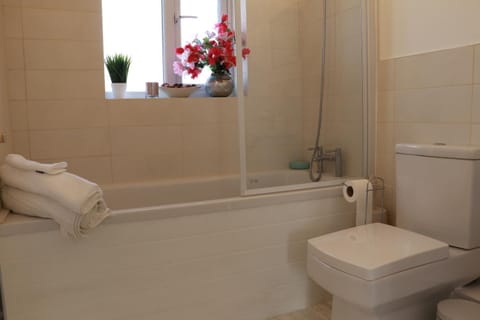 Cosy & Lovely Guesthouse with Free Parking & Close to Station Eigentumswohnung in Dartford
