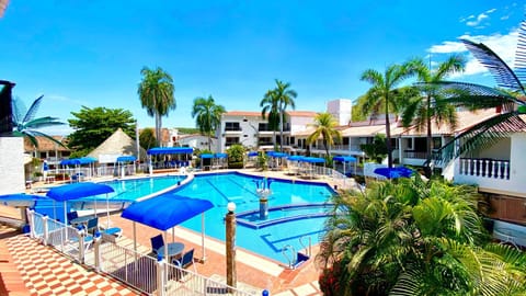 Pool view, Swimming pool