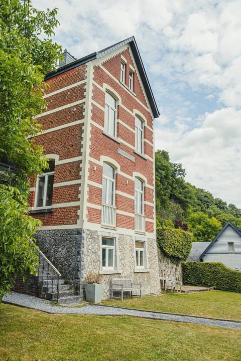 Property building, Facade/entrance, Garden