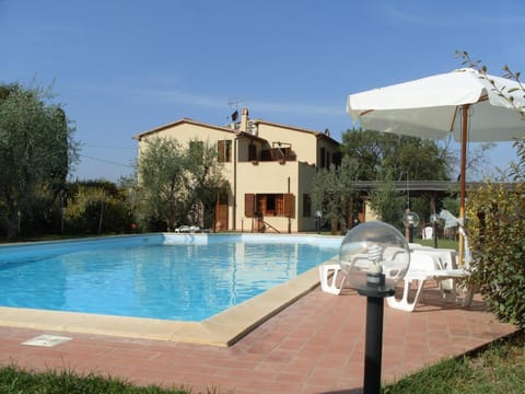 Restaurant/places to eat, Facade/entrance, Garden, Lobby or reception, Pets, Garden view, Pool view, Street view, Swimming pool, Certificate/Award, Family
