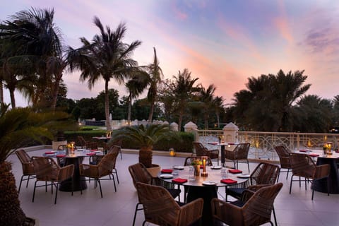 Patio, Dining area, Garden view