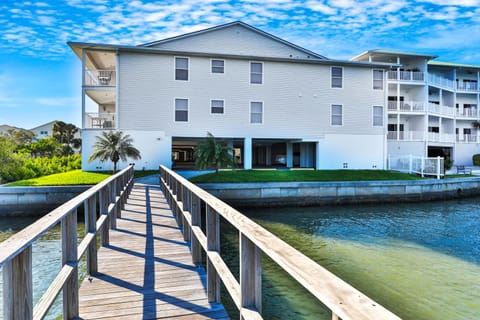 Captain Coves #102 Apartment in Indian Shores