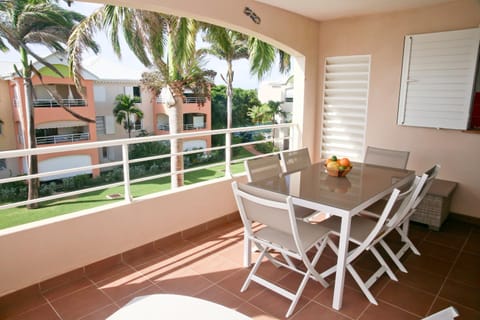 Eden Blue 2 Bedrooms & Pool Apartment in Sainte-Anne