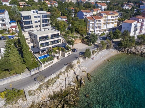 Facade/entrance, Beach