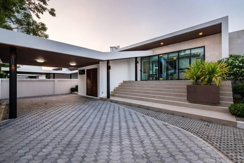 Mövenpick Luxury Villa2FL-Private Pool-SHA CERTIFIED Villa in Pattaya City