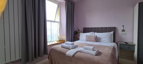 Torland Seafront Hotel - all rooms en-suite, free parking, wifi Hotel in Paignton
