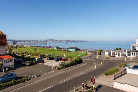 Natural landscape, Sea view, Street view, Location