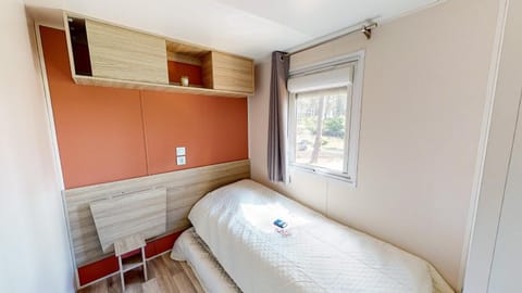 mobile home for you Les Rives de Condrieu Campground/ 
RV Resort in Condrieu