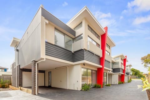 Phillip Island Townhouses Apartahotel in Cowes