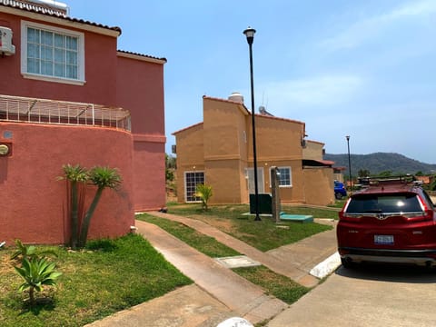 Property building, Street view, Parking