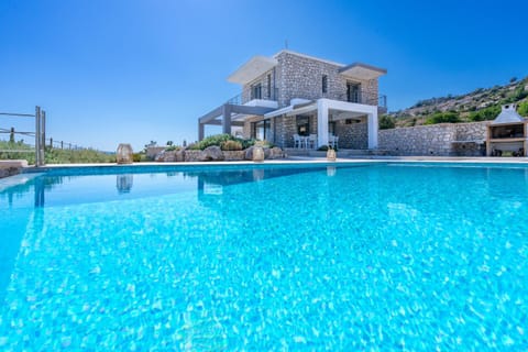 Property building, Swimming pool, Swimming pool