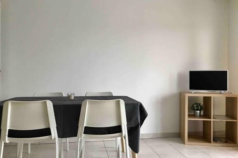 Communal lounge/ TV room, Dining area