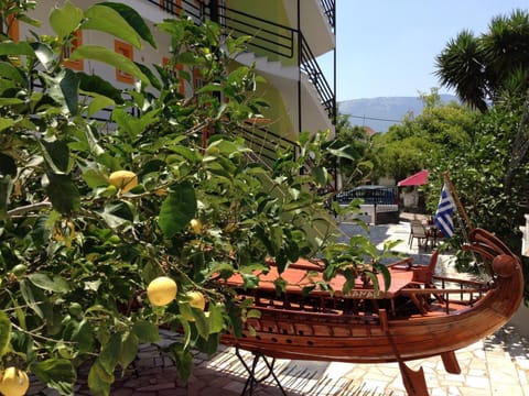 Garden, Decorative detail, Garden view