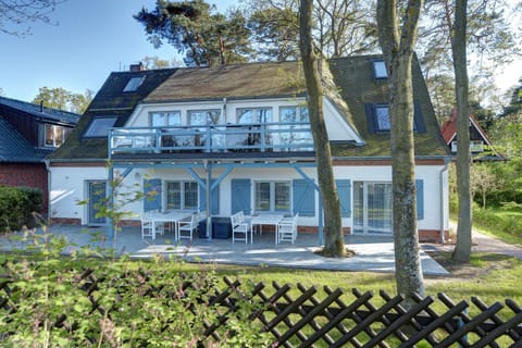 Property building, Balcony/Terrace