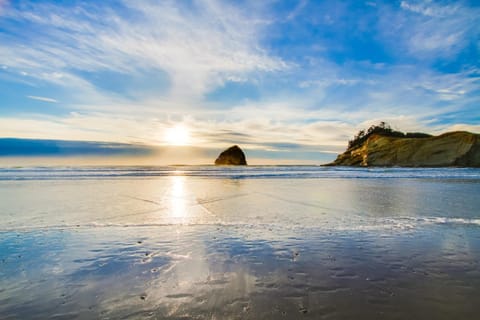 Beachcomber's Paradise House in Pacific City