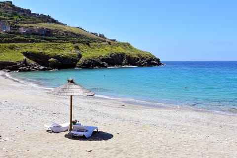 The Stone Beach House in the area of Kampi, Koundouros House in Kea-Kythnos