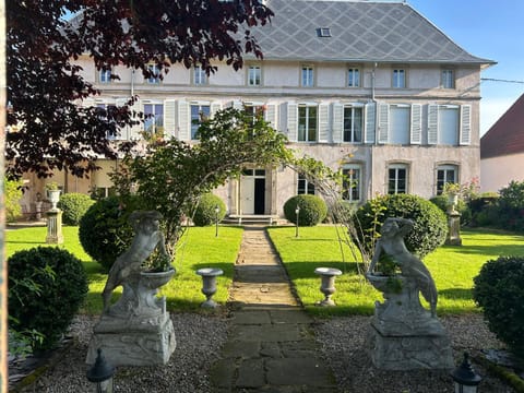 Le Château de Failloux, Piscine intérieure et Sauna Bed and Breakfast in Vosges