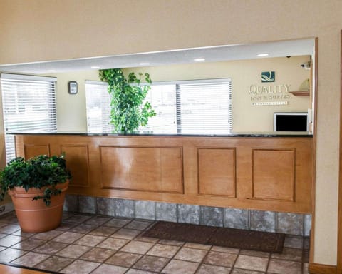 Quality Inn and Suites Indianapolis Hotel in Pike Township
