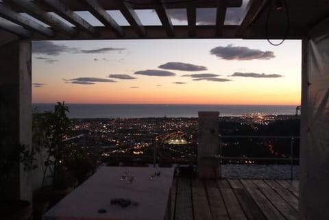 BBQ facilities, Balcony/Terrace, Landmark view, Sea view, Sunset
