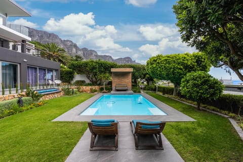 Garden, Swimming pool
