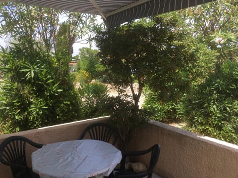 Patio, Spring, Day, Garden, View (from property/room), Balcony/Terrace