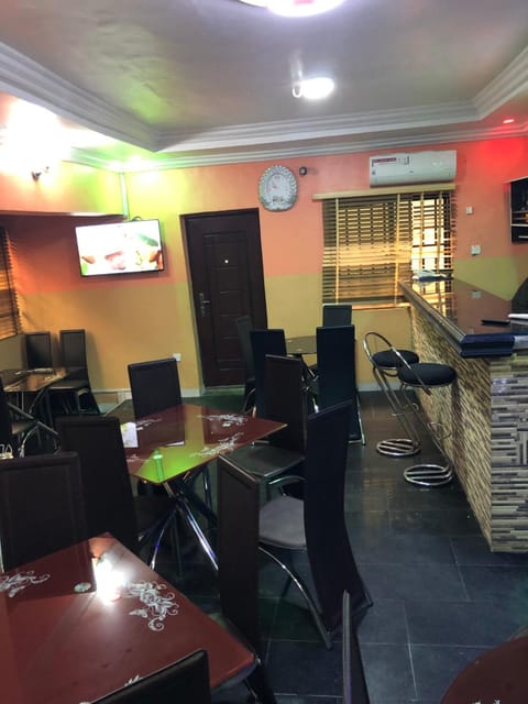 DE’ BAKERS SUITES Hotel in Lagos