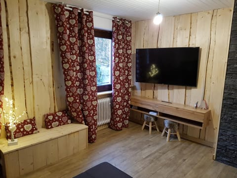 La Pinéguette maison 12 personnes spa 6 pers décoration chalet sauna 4 pers House in La Bresse