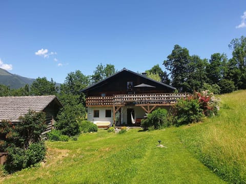 Property building, Summer, Garden