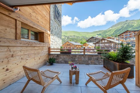 View (from property/room), Balcony/Terrace, Mountain view